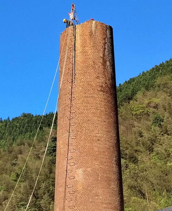 煙囪人工拆除公司服務(wù)為先  誠(chéng)信為本