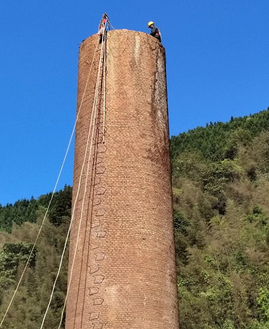 拆除煙囪公司:安全環(huán)保,讓我們一起守護(hù)藍(lán)天