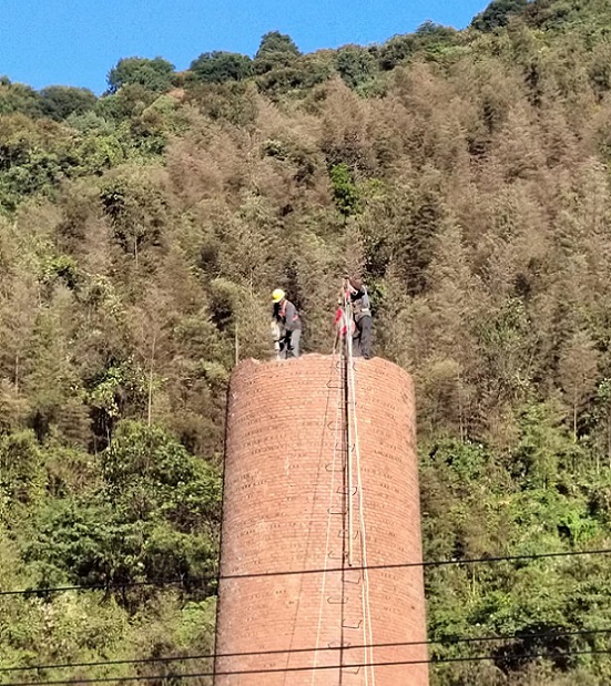煙囪拆除公司:專業(yè),安全,環(huán)保,高效的拆除方案
